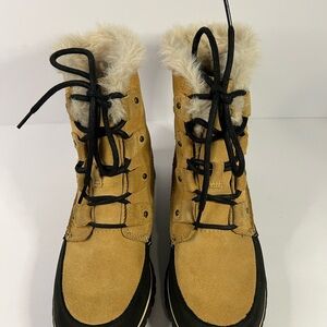 Sorel Fur Women's Tan and Black Boots